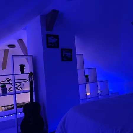 דירה Loft Ravissant Avec Parking Gratuit קולמר